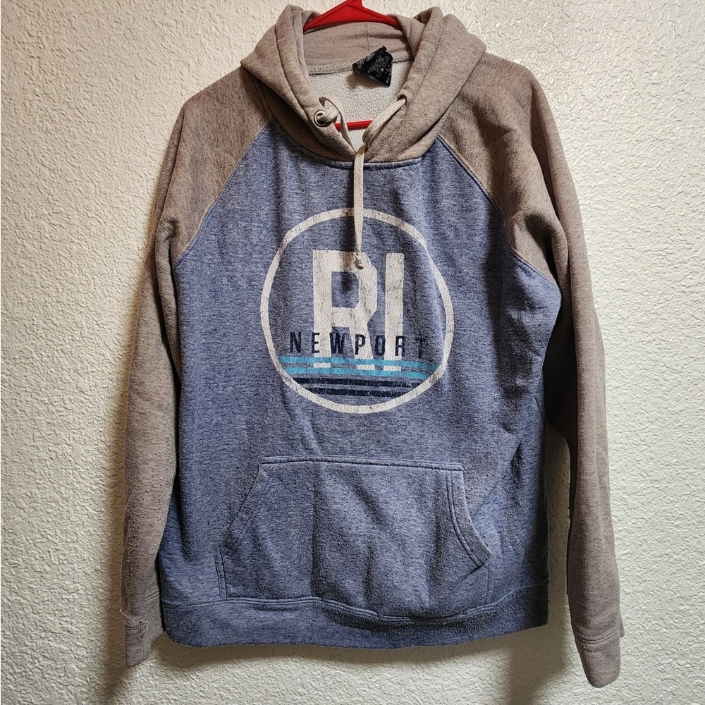 Newport Men's Two-Tone Hoodie Sweater